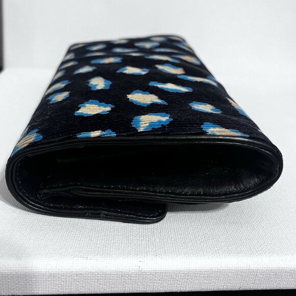 Marc Jacobs Abstract Leopard Print Corduroy Flap Clutch Blue Beige Button - Picture 9 of 16